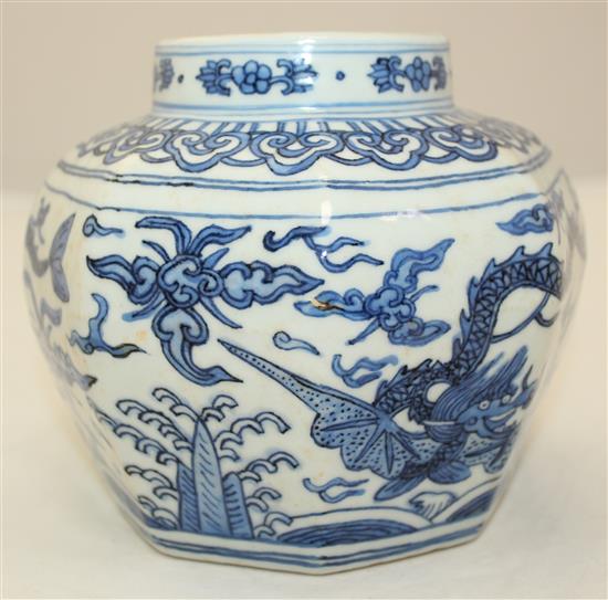 A Chinese octagonal blue and white jar, 12.5cm